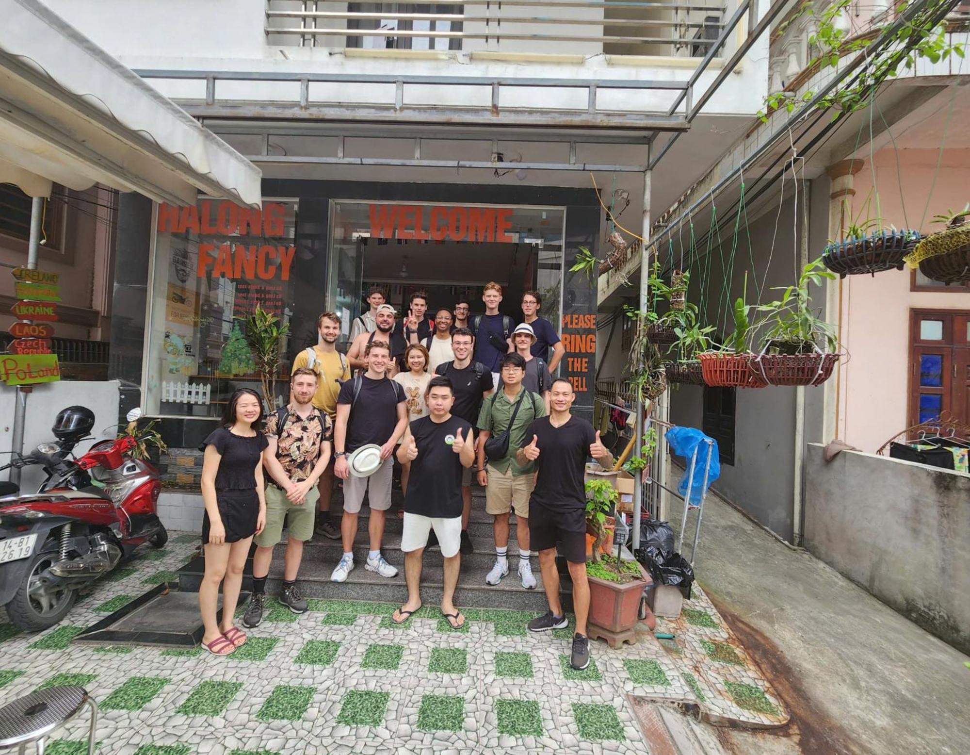 Ha Long Fancy Hostel With Vegetarian And Vegan Restaurant Экстерьер фото